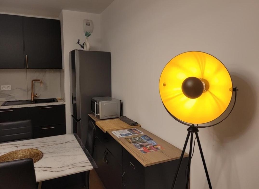 Appartement Chic 5 Min Disneyland/Vallee Village Serris Exterior photo